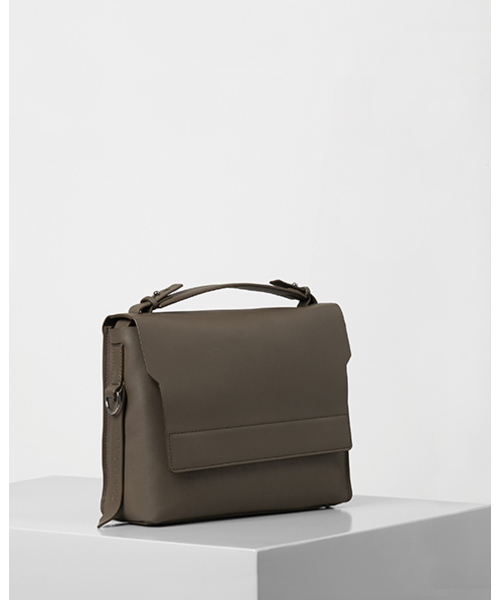 ALLSAINTS（オールセインツ）の「PARADISE SHOULDER BAG（ショルダーバッグ・レディース・ブラウン/キャメル・ONE SIZE）」の4枚目の写真