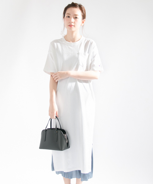 Champion(チャンピオン)の「 UR Champion×UR 別注ヘビーウエイトポケット付ワンピース(ワンピース・レディース・ブラック/ネイビー/ホワイト・FREE)」の2枚目の写真