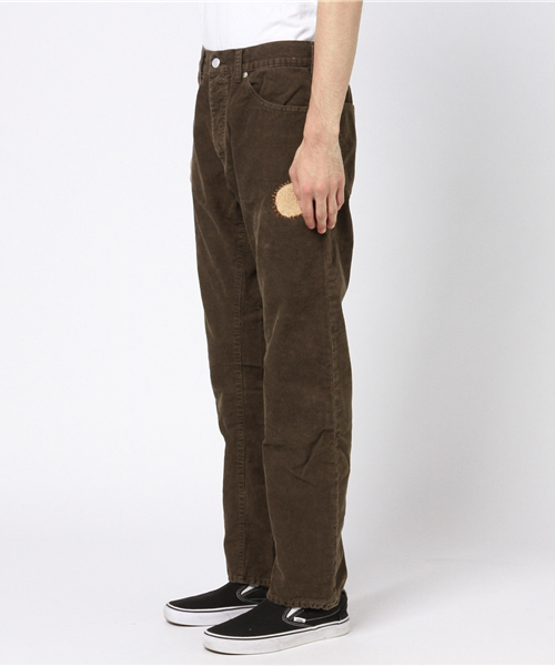 ADAM ET ROPE'（アダムエロペ）の「【MYTHINKS】 MYCORD JEAN（その他パンツ・メンズ・ダークブラウン/ホワイト系その他2・L/M）」の4枚目の写真