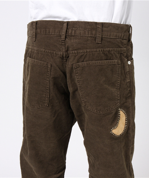 ADAM ET ROPE'（アダムエロペ）の「【MYTHINKS】 MYCORD JEAN（その他パンツ・メンズ・ダークブラウン/ホワイト系その他2・L/M）」の7枚目の写真