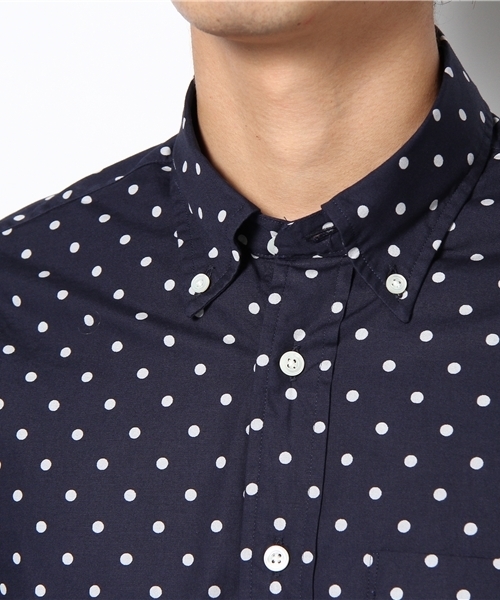 BEAUTY&YOUTH UNITED ARROWS（ビューティーアンドユースユナイテッドアローズ）の「BY ビッグドット ブロード ボタンダウン◆（シャツ/ブラウス・メンズ・ケリー/ネイビー・SMALL/MEDIUM/LARGE/X-LARGE）」の6枚目の写真
