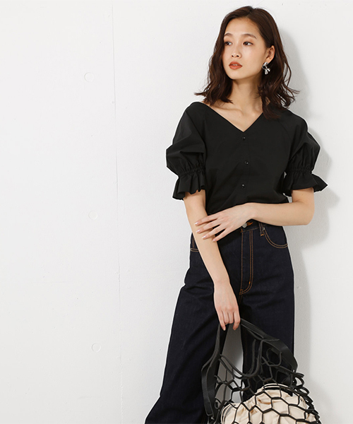 AZUL by moussy（アズールバイマウジー）の「TCマーベラス3WAYパフスリーブブラウス（シャツ/ブラウス・レディース・ブラック/オフホワイト・MEDIUM/SMALL）」の9枚目の写真