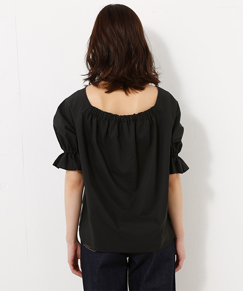 AZUL by moussy（アズールバイマウジー）の「TCマーベラス3WAYパフスリーブブラウス（シャツ/ブラウス・レディース・ブラック/オフホワイト・MEDIUM/SMALL）」の5枚目の写真