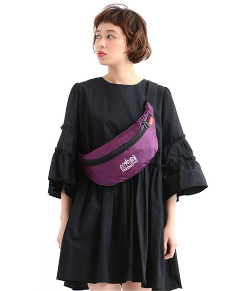 Manhattan Portage(マンハッタンポーテージ)の「CORDURA Lite Collection Brooklyn Bridge Waist Bag(ボディバッグ/ウエストポーチ・メンズ・ブラック/パープル/ネイビー/イエロー/ウッドランド/グレー/コーラル・X-SMALL)」の4枚目の写真