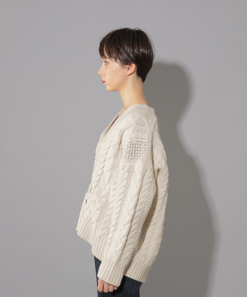 PAGEBOY（ページボーイ）の「ケーブルボリュームカーディガン（カーディガン/ボレロ・レディース・チャコールグレー/ブラック/オフホワイト/キャメル・FREE）」の18枚目の写真