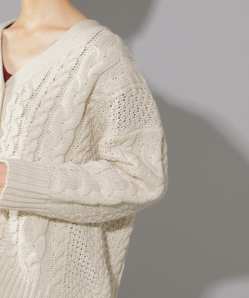 PAGEBOY（ページボーイ）の「ケーブルボリュームカーディガン（カーディガン/ボレロ・レディース・チャコールグレー/ブラック/オフホワイト/キャメル・FREE）」の13枚目の写真
