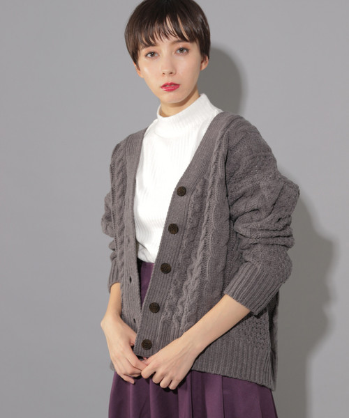 PAGEBOY（ページボーイ）の「ケーブルボリュームカーディガン（カーディガン/ボレロ・レディース・チャコールグレー/ブラック/オフホワイト/キャメル・FREE）」の22枚目の写真