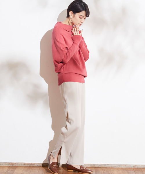 Chaco closet(チャコ クローゼット)の「変形ボトルネック デザイン 綿ニット(ニット/セーター・レディース・ライトブルー/グレー/ピンク/ブラック/ベージュ・FREE)」の16枚目の写真