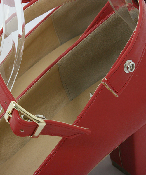 WEGO（ウィゴー）の「WEGO/ストラップパンプス（パンプス・レディース・ホワイト/ブラック/サックスブルー/パープル/レッド・23.5/24.5）」の7枚目の写真