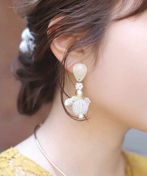 花びらが揺れるビーズスフィアのピアス バンケット ピアス 両耳用 Anemone アネモネ のファッション通販 Zozotown