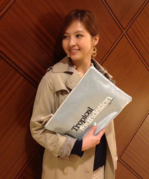 PAPILLONNER(パピヨネ)の「TFクラッチ(クラッチバッグ・レディース・アイボリー/アクア/ブロンズ・FREE)」の2枚目の写真