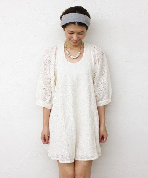 mystic（ミスティック）の「レースバルーン袖ワンピース（ワンピース・レディース・ベージュ/ラベンダー/オフホワイト/ブラック/グリーン/ネイビー・ﾌﾘ-）」の4枚目の写真