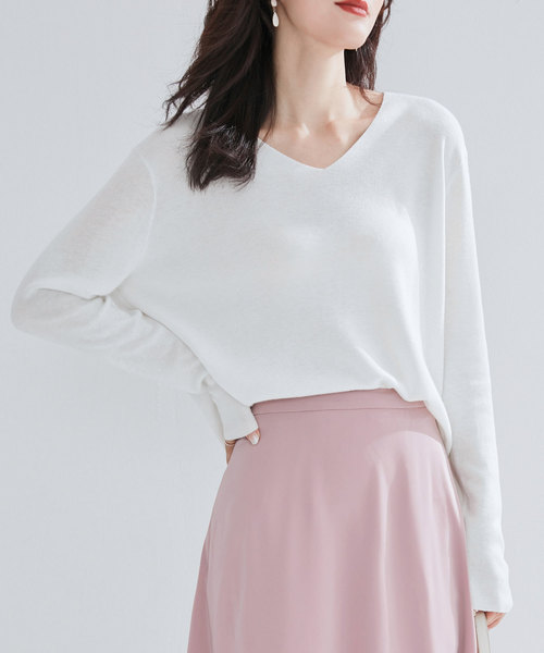 SAISON DE PAPILLON(セゾンドパピヨン)の「ウール混Vネックシンプルドロップショルダーニットトップス(ニット/セーター・レディース・ブルー/コーラル/ピンク/イエロー/オレンジ/ホワイト/ブラック/グレー/グリーン/ライトグレー/ブラウン・M/L/S)」の18枚目の写真