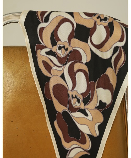 TODAYFUL（トゥデイフル）の「シルクタイスカーフ（バンダナ/スカーフ・レディース・キナリ/ブラック・FREE）」の7枚目の写真