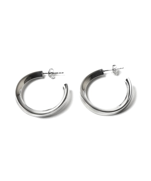 YArKA（ヤーカ）の「【YArKA/ヤーカ】silver925 twist circle pierce/ひねりピアス シルバー925（ピアス（両耳用）・レディース・シルバー・FREE）」の3枚目の写真