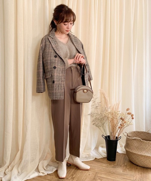 KOBE LETTUCE(コウベレタス)の「ハイウエストストレートタックパンツ(スラックス・レディース・ブラック/パープル/オリーブ/モカ/ブラック系その他/ブラウン系その他/グリーン系その他/パープル系その他/レッド系その他/レッド系その他2・1/2)」の19枚目の写真