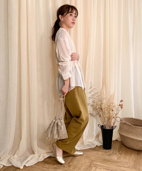 KOBE LETTUCE(コウベレタス)の「ハイウエストストレートタックパンツ(スラックス・レディース・ブラック/パープル/オリーブ/モカ/ブラック系その他/ブラウン系その他/グリーン系その他/パープル系その他/レッド系その他/レッド系その他2・1/2)」の20枚目の写真