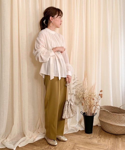 KOBE LETTUCE(コウベレタス)の「ハイウエストストレートタックパンツ(スラックス・レディース・ブラック/パープル/オリーブ/モカ/ブラック系その他/ブラウン系その他/グリーン系その他/パープル系その他/レッド系その他/レッド系その他2・1/2)」の21枚目の写真