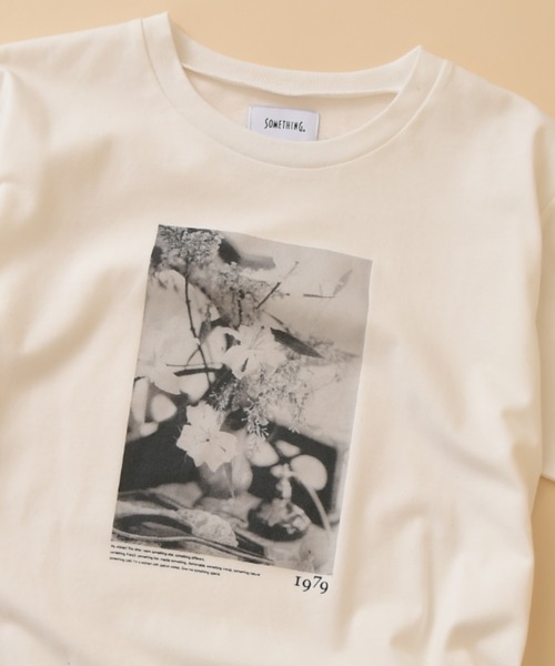 SOMETHING(サムシング)の「【SOMETHING】PHOTO PRINT T-SHIRT HS(Tシャツ/カットソー・レディース・ホワイト/ブルー/ベージュ・FREE)」の11枚目の写真