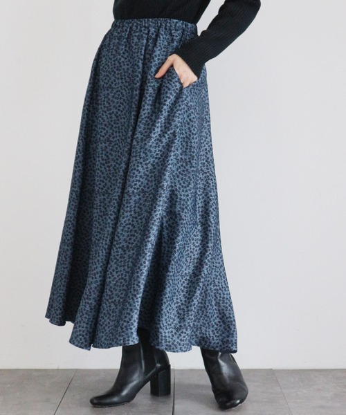 AMERICAN HOLIC(アメリカンホリック)の「マーメイドギャザーロングスカート(スカート・レディース・チャコールグレー/ベージュ/ブルー系その他/その他9/マルチ/ブラック・FREE)」の4枚目の写真