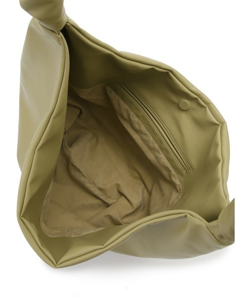 Mila Owen（ミラオーウェン）の「フェイクレザービッグショルダー