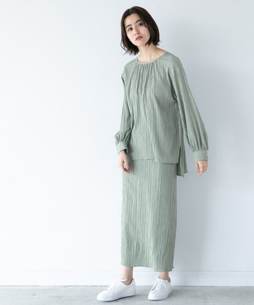 LEPSIM（レプシィム）の「シャーリングクルーブラウス　932974（シャツ/ブラウス・レディース・ブラック/ミント/グレイッシュベージュ・FREE）」の13枚目の写真