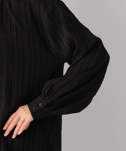 LEPSIM（レプシィム）の「シャーリングクルーブラウス　932974（シャツ/ブラウス・レディース・ブラック/ミント/グレイッシュベージュ・FREE）」の20枚目の写真