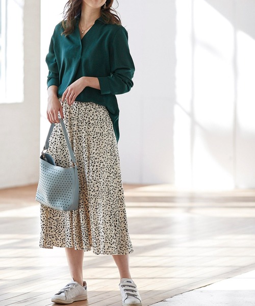 BELLUNA PLUS(ベルーナ)の「ジョーゼット素材スキッパーブラウス(シャツ/ブラウス・レディース・ネイビー/モスグリーン/グレー系その他/ストライプ・MEDIUM/LARGE/X-LARGE)」の19枚目の写真