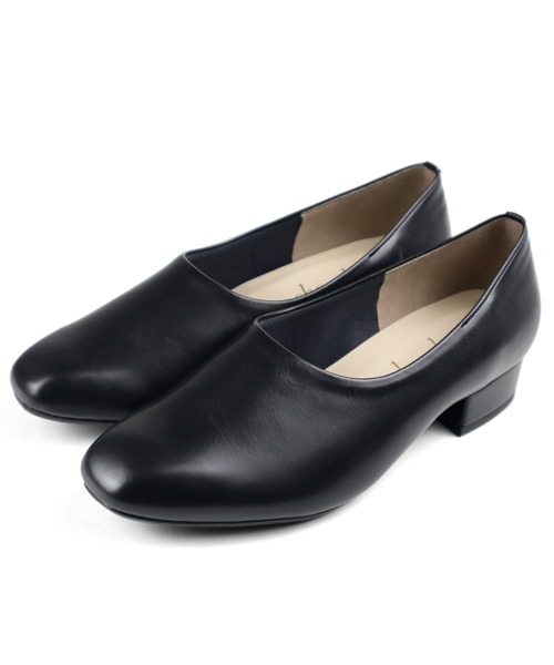 Shoe Fantasy（シューファンタジー）の「スクエアトゥブーティーパンプス【日本製】（パンプス・レディース・ホワイト/ベージュ/ブラック/ダークブラウン/ダークベージュ/ブラック×ブラック・23cm/25cm/24.5cm/24cm/23.5cm/22.5cm/22cm/22.0cm/23.0cm/25.0cm/24.0cm）」の4枚目の写真