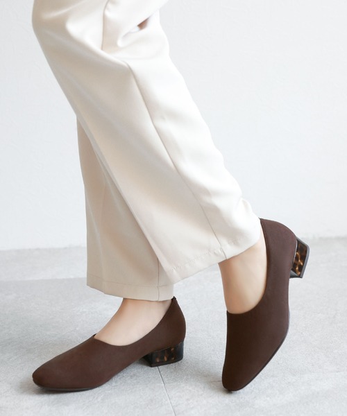 Shoe Fantasy（シューファンタジー）の「スクエアトゥブーティーパンプス【日本製】（パンプス・レディース・ホワイト/ベージュ/ブラック/ダークブラウン/ダークベージュ・23cm/25cm/24.5cm/24cm/23.5cm/22.5cm/22cm）」の20枚目の写真