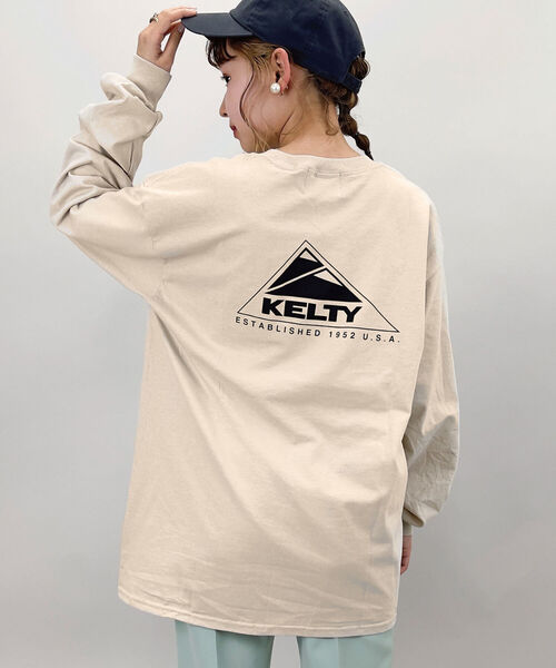 KELTY（ケルティ）の「【KELTY/ケルティ】GLOSTER別注 バックプリント ビッグシルエットロンT UNISEX（Tシャツ/カットソー・メンズ・ホワイト/チャコールグレー/ベージュ/オリーブ・M/L）」の3枚目の写真