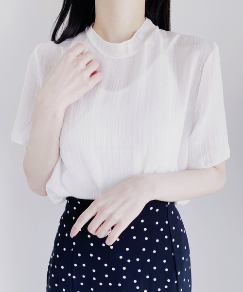 Loueme(ルエム)の「ハイネックシアートップス(シャツ/ブラウス・レディース・ホワイト/アイボリー・FREE)」の1枚目の写真