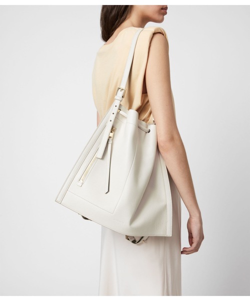 ALLSAINTS(オールセインツ)の「ALPHA LEATHER BACKPACK | ALPHA レザー バックパック(バックパック/リュック・レディース・ホワイト・ONE SIZE)」の8枚目の写真