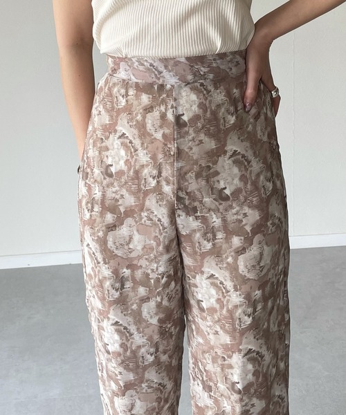 y/m by misato(イムバイミサト)の「ぼかし柄ストレートパンツ(その他パンツ・レディース・グリーン/ダークベージュ・FREE)」の19枚目の写真