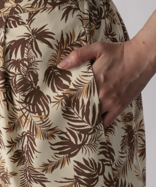 LOWRYS FARM（ローリーズファーム）の「夏柄ワイドイージーパンツ　950055（その他パンツ・レディース・ネイビー/ブラウン/アイボリー・FREE）」の15枚目の写真