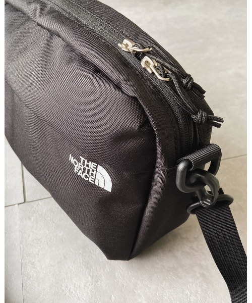 THE NORTH FACE（ザノースフェイス）の「THE NORTH FACE ザ・ノースフェイス / ベーシック 横型ミニショルダーバッグ BASIC CROSS BAG（ショルダーバッグ・メンズ・ブラック/ネイビー・FREE）」の19枚目の写真