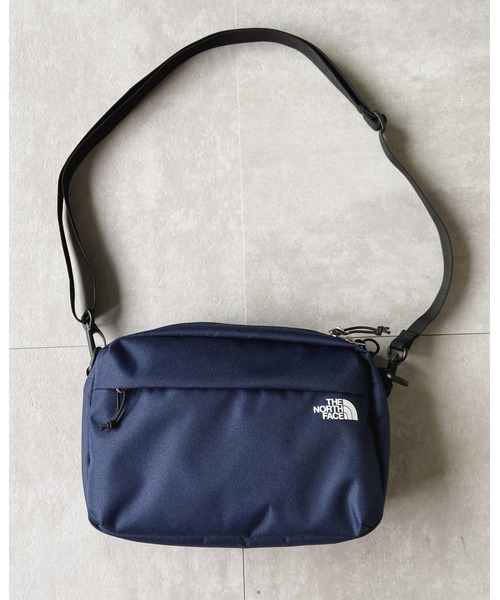 THE NORTH FACE（ザノースフェイス）の「THE NORTH FACE ザ・ノースフェイス / ベーシック 横型ミニショルダーバッグ BASIC CROSS BAG（ショルダーバッグ・メンズ・ブラック/ネイビー・FREE）」の22枚目の写真