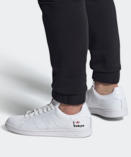 adidas（アディダス）の「ローカットスニーカー（スニーカー・メンズ・ブラック×ブラック・25.5cm）」の2枚目の写真