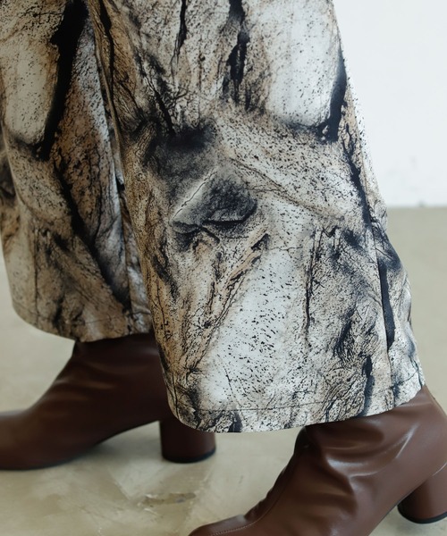 Birthday room（バースデイルーム）の「マーブルパターンプリントパンツ（その他パンツ・レディース・ブラック/ブラウン・FREE）」の11枚目の写真