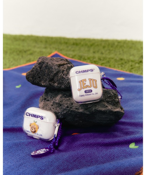 BORN CHAMPS(ボーンチャンプス)の「【BORN CHAMPS × ISLAND PROJECT】TANGERINE BEAR AirPods PRO CASE / ボーンチャンプス タンジェリン ベアー エアポッズプロ ケース(スマホグッズ・メンズ・ブルー・FREE)」の2枚目の写真