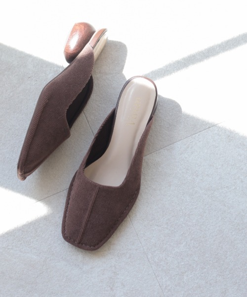 VIVIAN（ヴィヴィアン）の「スクエアトゥウッド柄ヒールミュールスリッパ（パンプス・レディース・ベージュ/ダークブラウン/ブラック/グレー・M/LL/S/L）」の4枚目の写真
