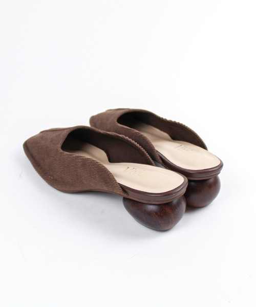 VIVIAN（ヴィヴィアン）の「スクエアトゥウッド柄ヒールミュールスリッパ（パンプス・レディース・ベージュ/ダークブラウン/ブラック/グレー・M/LL/S/L）」の6枚目の写真