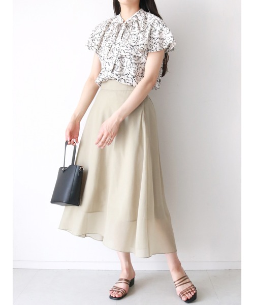 Te chichi TERRASSE(テチチテラス)の「オーロラシアースカート(スカート・レディース・パープル/ネイビー/カーキ・フリ-)」の6枚目の写真