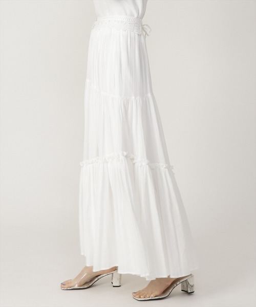 REDYAZEL（レディアゼル）の「楊柳ストライプアシメティアードスカート（スカート・レディース・オフホワイト/イエロー/ネイビー・SMALL/MEDIUM）」の5枚目の写真