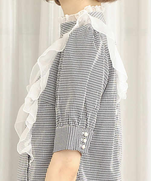 TITTY&CO.（ティティーアンドコー）の「サイドフリルチェックブラウス（シャツ/ブラウス・レディース・ライトブルー/グレー/オフホワイト/ピンク・FREE）」の12枚目の写真