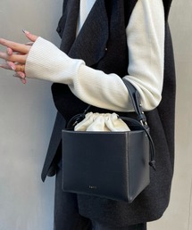 loti | WEB限定 loti 巾着付スクエアボックス(ハンドバッグ)