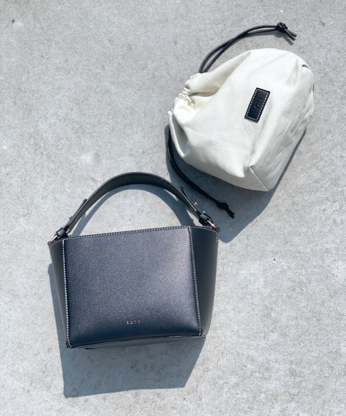 loti（ロティ）の「WEB限定 loti 巾着付スクエアボックス（ハンドバッグ・レディース・ブラック/ブラウン・ONE SIZE）」の16枚目の写真