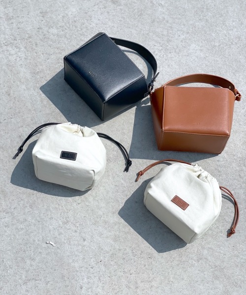 loti（ロティ）の「WEB限定 loti 巾着付スクエアボックス（ハンドバッグ・レディース・ブラック/ブラウン・ONE SIZE）」の21枚目の写真