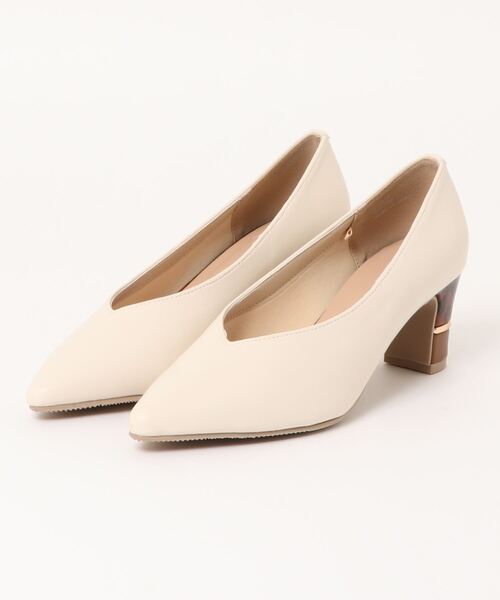 with collection（ウィズコレクション）の「【with collection】<2021AW>Vカットポインテッドトゥパンプス（パンプス・レディース・ブラック/イエロー/アイボリー・22.5cm/23.5cm/24.5cm/23.0cm/24.0cm）」の2枚目の写真