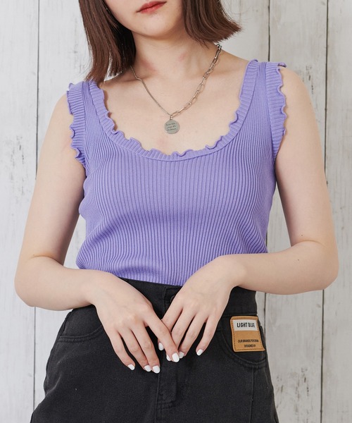 Anuenue（アヌエヌエ）の「ハイウエストパンツやデニムと相性抜群 レディース フリルリブタンクトップ（タンクトップ・レディース・ホワイト/ブラック/パープル/ピンク/グリーン/クリーム・FREE）」の6枚目の写真